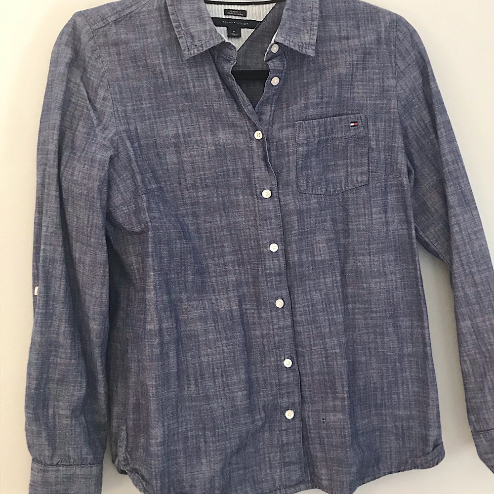 Tommy Hilfiger Jean Button Down Women’s Shirt with Rollable Long Sleeves (M)